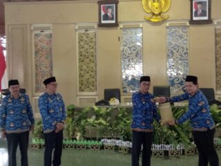 Usai Serahkan SK 58 CPNS, Bupati Pamekasan Ingatkan Patuh Pimpinan dan Tidak Suka Bolos