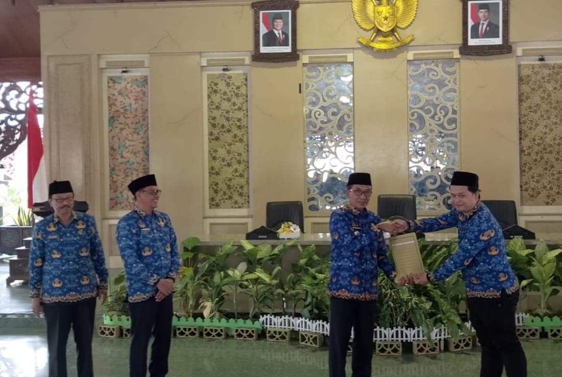 Usai Serahkan SK 58 CPNS, Bupati Pamekasan Ingatkan Patuh Pimpinan dan Tidak Suka Bolos