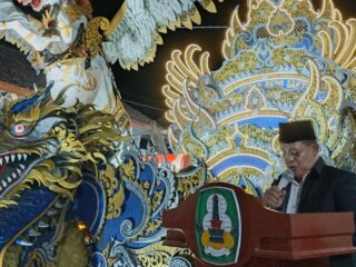Haflah Nurul Iman Buka Kegiatan dengan Beragam Hiburan, Camat Lenteng: Jangan Putus Sekolah!