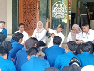 Demo Kinerja THL Pemkab Bangkalan, PMII Sebut Banyak Pegawai Makan Gaji Buta