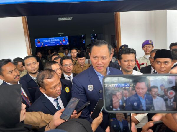 Orasi Kebangsaan di UTM, AHY Berikan Tips Ribuan Mahasiswa Baru Hadapi Tantangan Global