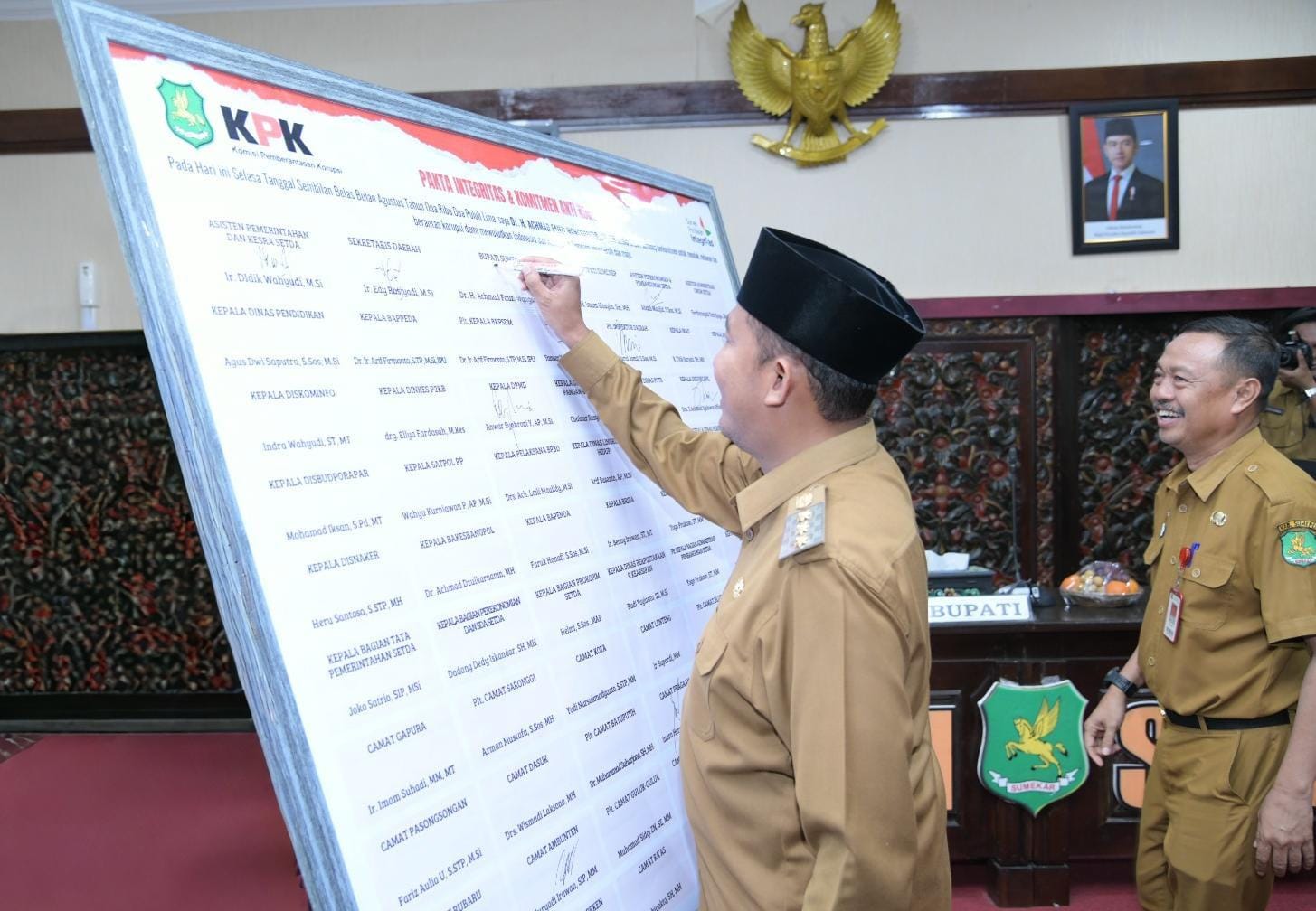 Pemkab Sumenep Teguhkan Komitmen Antikorupsi melalui Penandatanganan Pakta Integritas