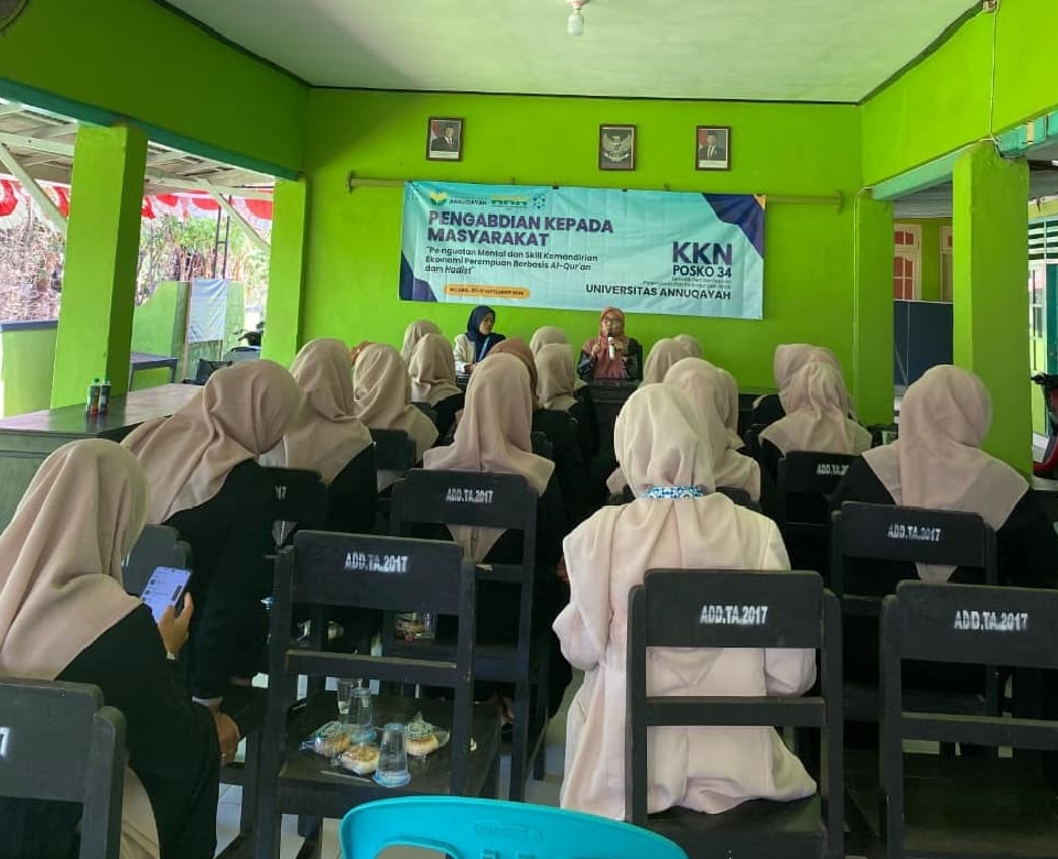 Kuatkan Skill Ekonomi Perempuan Berbasis Al-Qur'an-Hadis, KKN UA Sumenep Putri Gelar Seminar