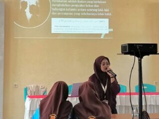 Mahasiswa KKN Universitas Annuqayah Posko 31 Gelar Seminar Bahaya Pernikahan Dini di SMPN 1 Dungkek