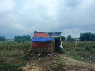 SI MISKIN TIDAK SEDANG MENCARI TUHAN MELAINKAN MENCARI KEADILAN