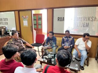 Disampingi Kuasa Hukum, Formatur Datangi  Kejari Pamekasan Minta Teliti Kasus Pita Cukai Palsu