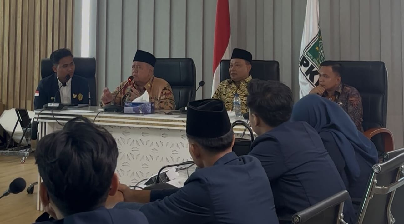 Terima Audiensi Mahasiswa UTM, Anggota DPR RI Shafiuddin Asmoro Dorong Peningkatan SDM Madura
