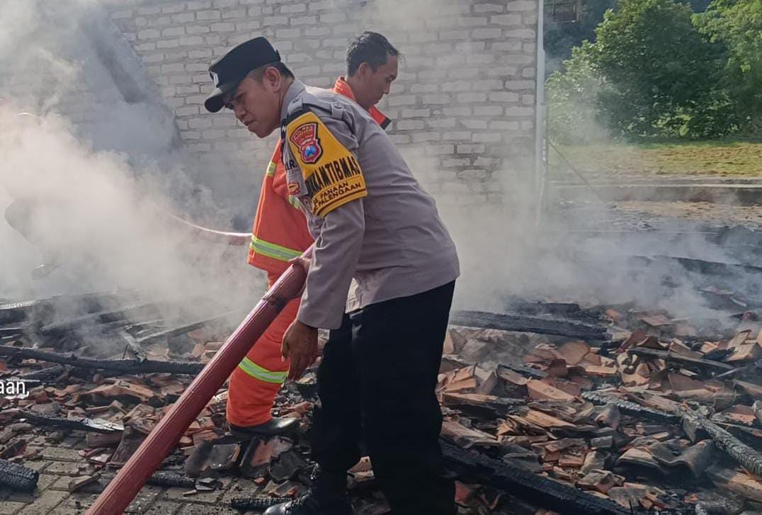Ponpes MU Sumber Taman Pamekasan Alami Kebakaran, Delapan Kamar Santri Ludes
