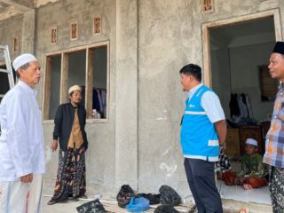 Cek Kelistrikan Pasca Kebakaran, PLN ULP Pamekasan Datangi Ponpes Sumber Taman