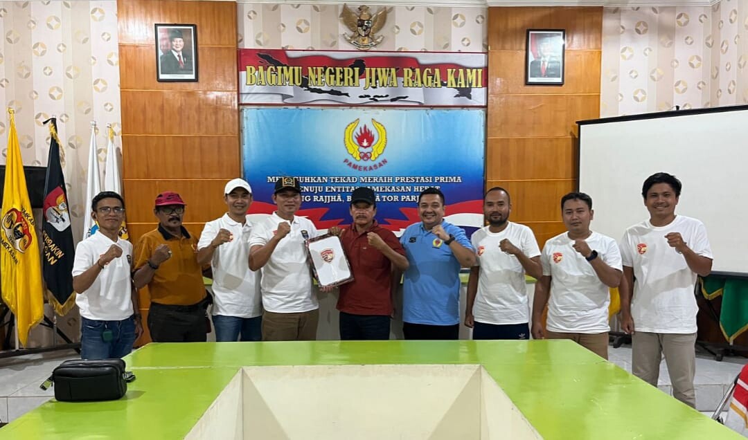 Cabor Baru, KSMI Pamekasan Serahkan SK Kepengurusan ke KONI