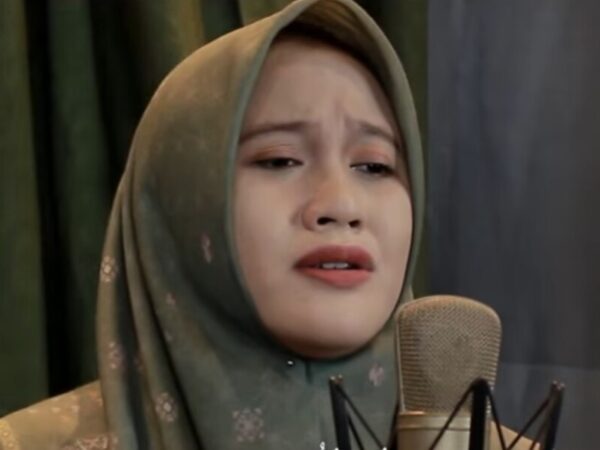 Berguru ke Ibu Sendiri, Qori'ah Alfina Rahma Mawaddah Qori'ah Jadi Sarjana NU Inspiratif