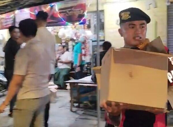 Ratusan Botol Miras Disita Polisi Saat Razia Warkop di Bangkalan