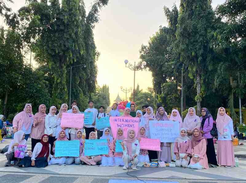 Putus Rantai Kekerasan, Women Center Sumenep Gelar Aksi Simbolik Internasional Women's Day