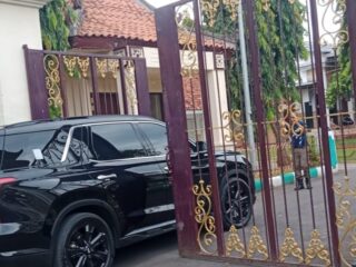 Bertemu KPK di Pendopo, Pejabat Pamekasan Tidak Diperbolehkan Pegang Handphone