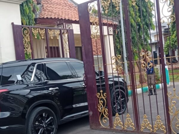 Bertemu KPK di Pendopo, Pejabat Pamekasan Tidak Diperbolehkan Pegang Handphone