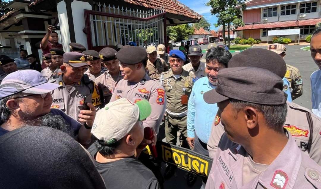 Korwil BGN Pamekasan Diduga Rangkap Jabatan, Formaasi dan TPF-N Lakukan Demo