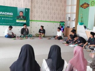 Perkaya Keilmuan Menulis Berita, Kru Media NU Palengaan Pamekasan Gelar Upgrading