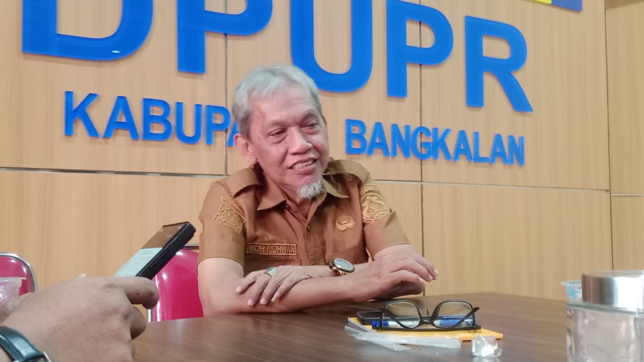 PUPR Bangkalan Tunda Tender Puluhan Proyek Jalan Akibat Harga Material Melonjak
