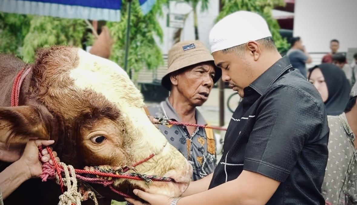 Hari Raya Iduladha, Majelis Tangga Seribu Pamekasan Bagikan Ribuan Paket Daging