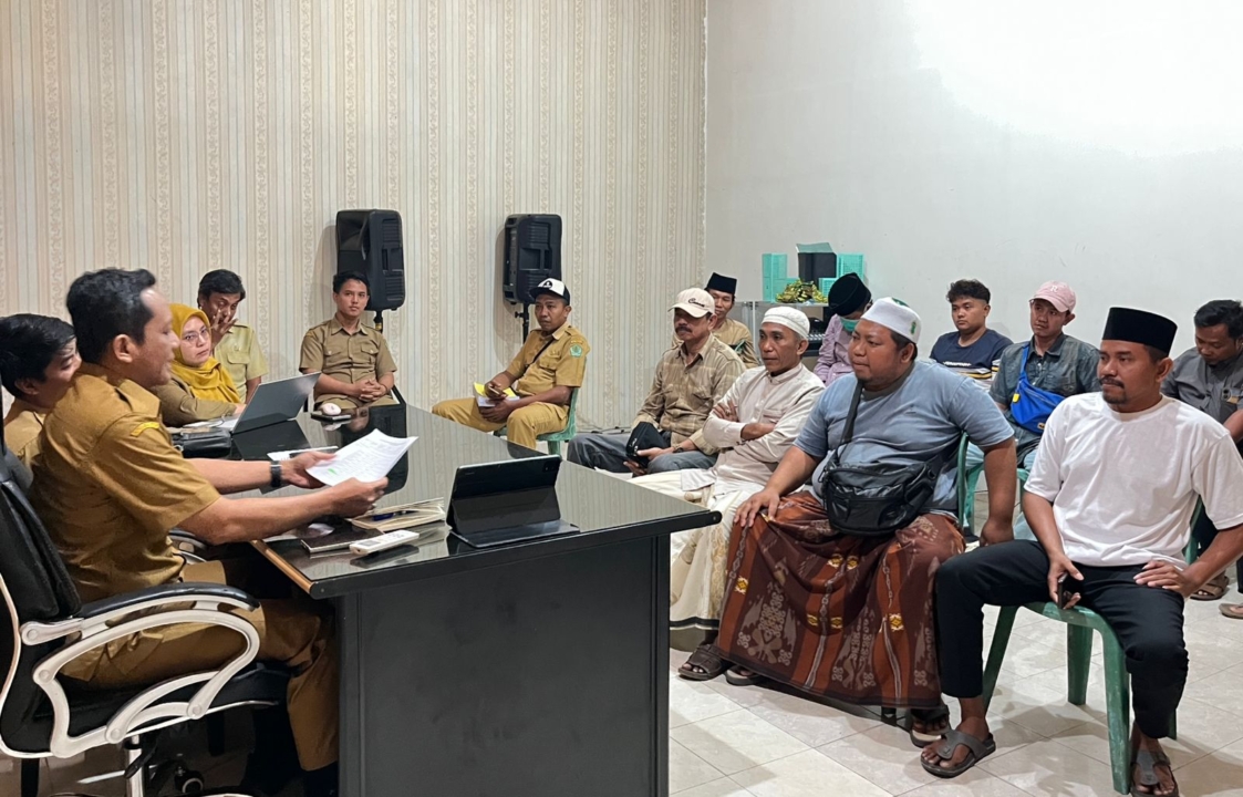 Proyek Jalan Tlagah-Bulangan Mangkrak, Warga Pegantenan Datangi PUPR Pamekasan