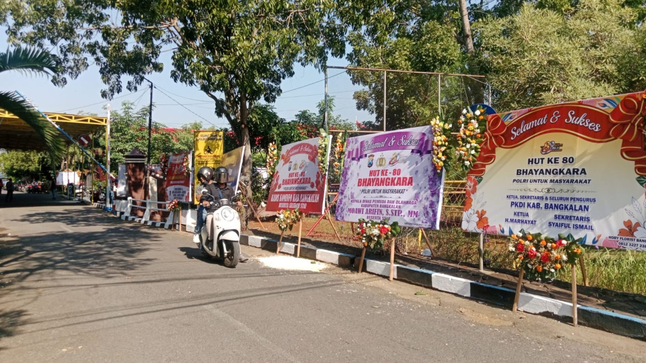 Karangan Bunga HUT Bhayangkara Jadi Sorotan, Aktivis: Jangan Kalahkan Kepentingan Publik demi Seremonial