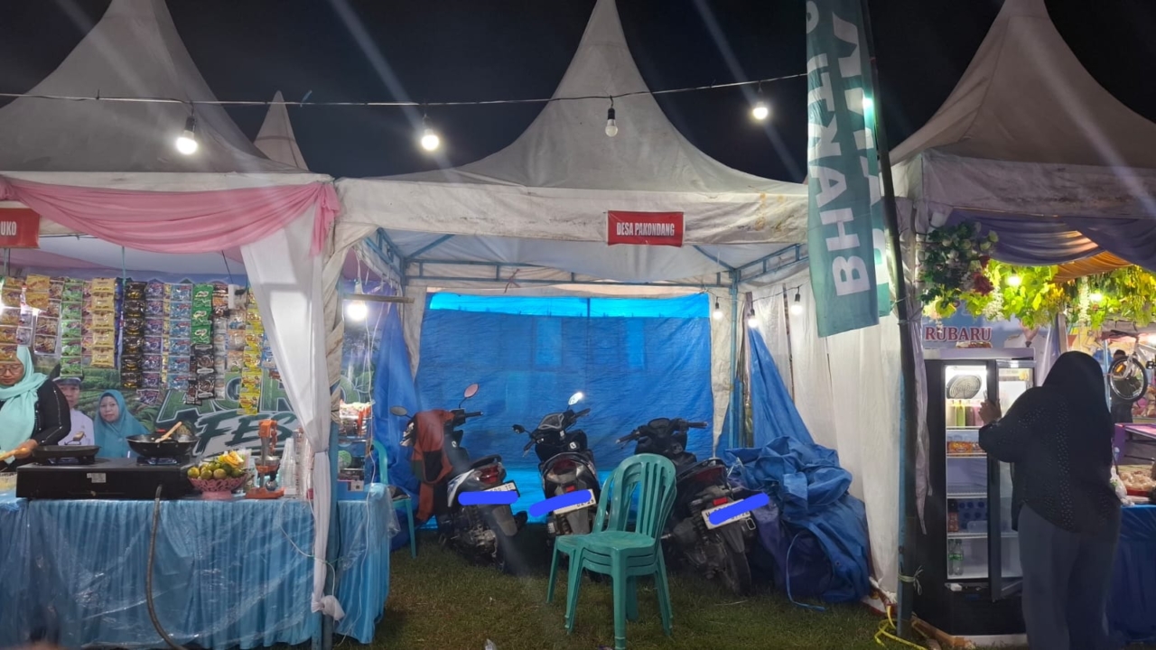 Stand UMKM Rubaru Agro Wisata Fest 2026 Desa Pakondang Beralih Fungsi Jadi Tempat Parkir