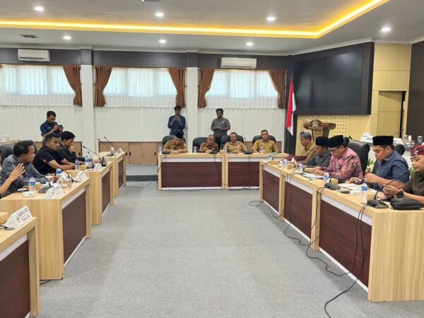 Soroti Ratusan Plt Pimpinan OPD, Formatur Tekan Bupati Pamekasan Melalui DPRD