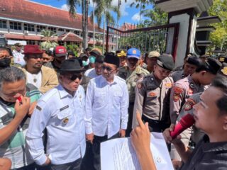 Soroti Plt, Formatur Kembali Demo Bupati Pamekasan