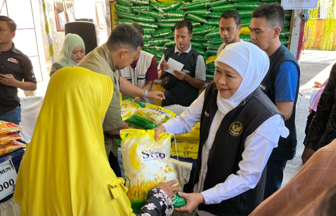 Gubernur Jatim Gelar Pasar Murah ke-84 di Pamekasan