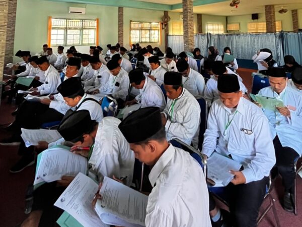 52 Peserta Ikuti Seleksi Tahap I Beasiswa S2 LPPD Jawa Timur di IAI Al-Khairat Pamekasan
