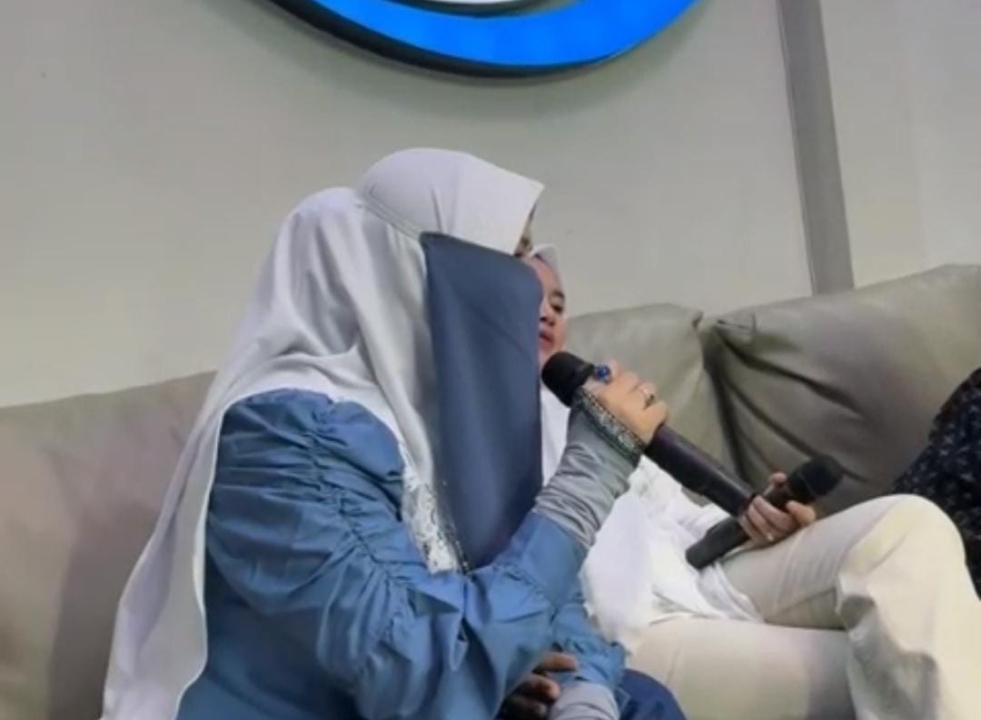 Viral Ismud Bupati Pamekasan Nyanyikan Lagu Berjudul "Wajah Kekasih"