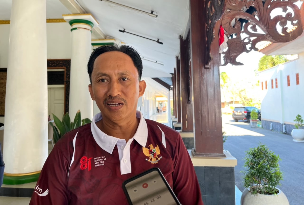 Kabag Kesra Pamekasan Klaim Sediakan Medis Usai Peserta Gerak Jalan Pingsan Tanpa Penanganan