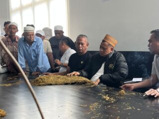 Gudang Haji Her Pamekasan Beli Tembakau Perdana, Harga Tembus Rp75 Ribu
