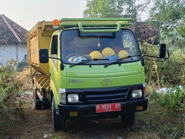 DLH Pamekasan Siap Perbaiki Sampah Hasil Tebangan Pohon