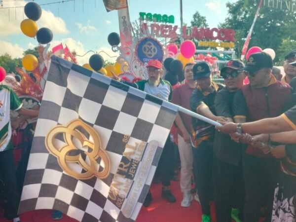 Puluhan Ribu Warga Pamekasan Antusias Ikuti JJS Central 88 Gold and Jewellery