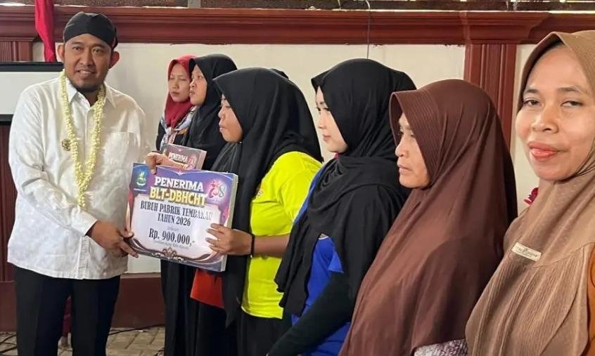 Bupati Fauzi: Buruh Tembakau Punya Peran Strategis bagi Perekonomian Sumenep