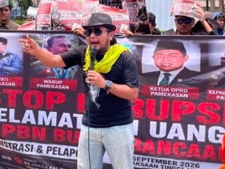 Jaka Jatim Demo Kejati Jatim Soal Dugaan Korupsi APBD Pamekasan Rp85,2 Miliar