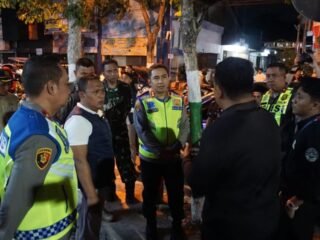 Aparat Bersama Forkopimda Pamekasan Gelar Patroli