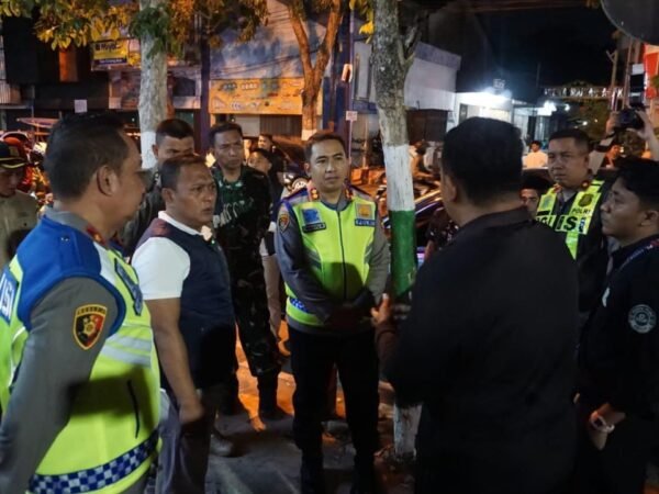 Aparat Bersama Forkopimda Pamekasan Gelar Patroli
