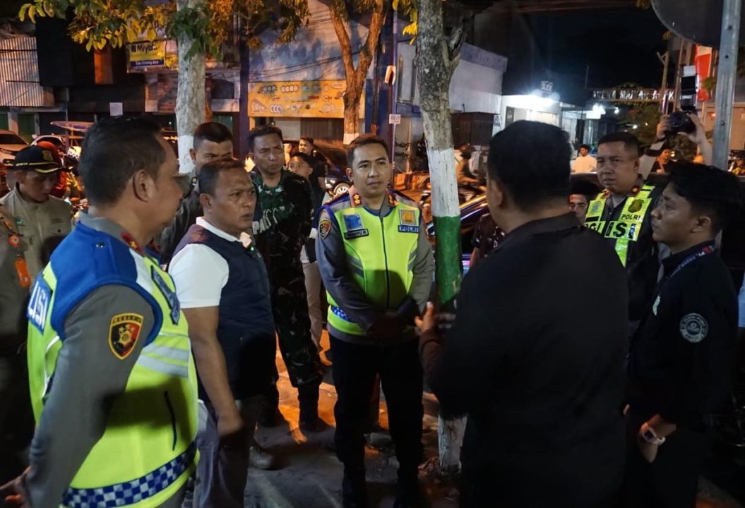 Aparat Bersama Forkopimda Pamekasan Gelar Patroli