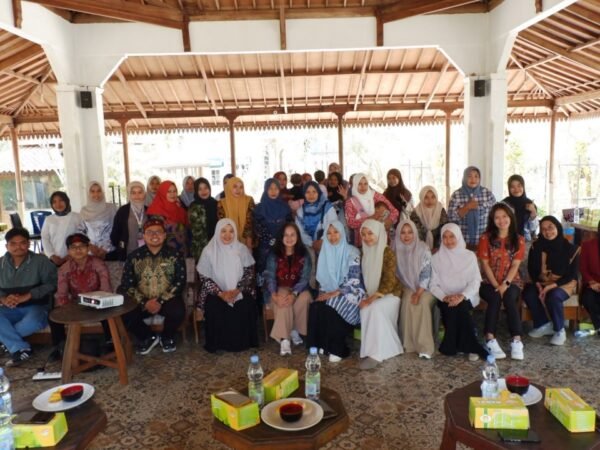 Dorong Kemandirian Ekonomi UMKM, "Digital Woman Class" Hadirkan Pendekatan Psikososial dan Keterampilan Digital bagi Perempuan Sumenep