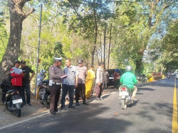 Laka Beruntun Tiga Kendaraan di Pamekasan, Satu Tewas