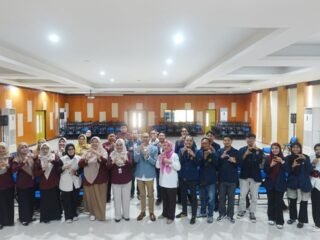 Magister Sosiologi UNESA dan MGMP Sidoarjo Bahas Optimalisasi AI untuk Pembelajaran