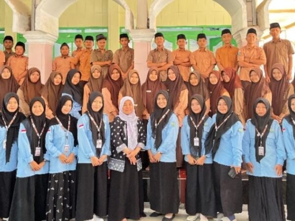 KKN Posko 28 UA Gelar Seminar Revitalisasi Jamu Nusantara Era Digital