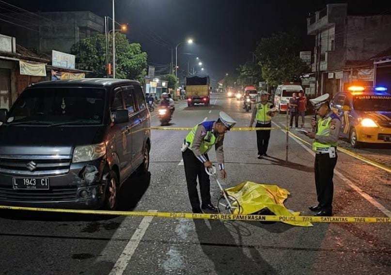 Nyebrang Jalan, Warga Bugih Pamekasan Meninggal Ditabrak Minibus