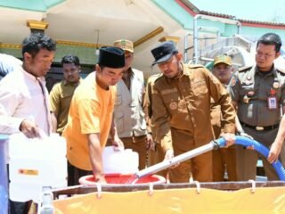 Krisis Air Bersih, Pemkab Sumenep-Baznas Jatim Salurkan Air Bersih Teratasu di Tengah Kemarau Panjang