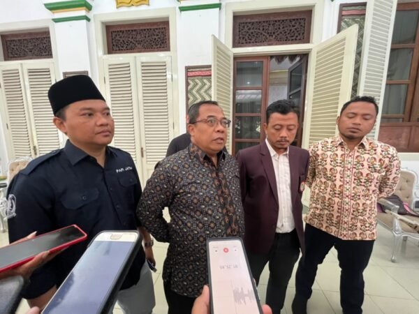 Forum Profesi Kesehatan Pamekasan Rencanakan Tempuh Jalur Hukum Pasca Kadinkes Ditaburi Uang