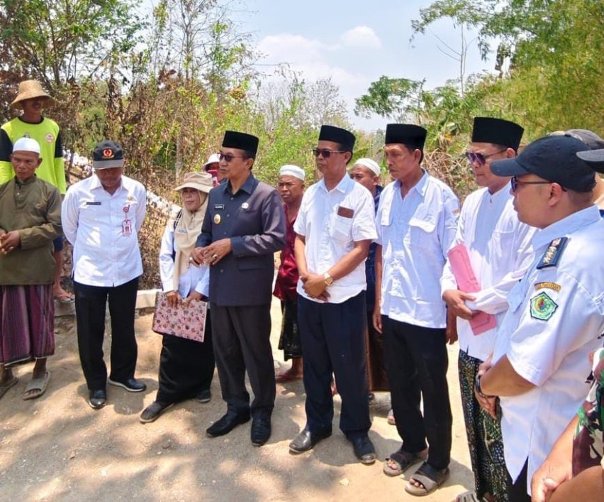 Legislator Demokrat Dampingi Bupati Pamekasan Tinjau Swadaya Jembatan